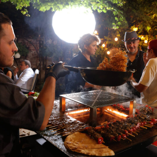 Live cooking în fața invitaților
